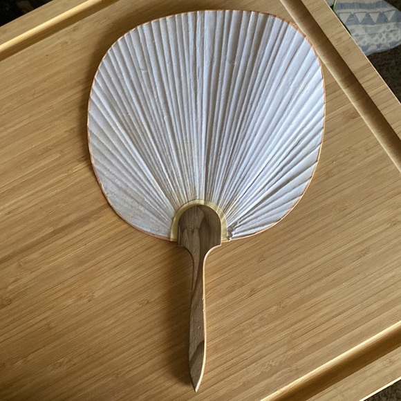 Hand Fan - Picture 5 of 6